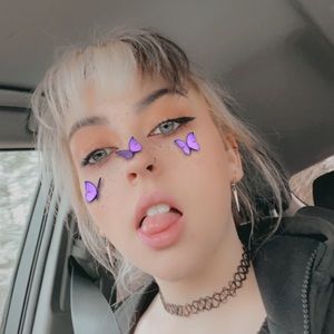 Meet your Posher, Rhea